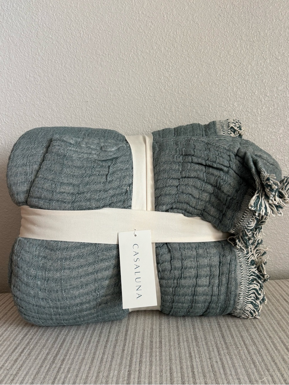 NWT Full/Queen Reversible Textured Cotton Chambray Coverlet Teal Blue - Casaluna